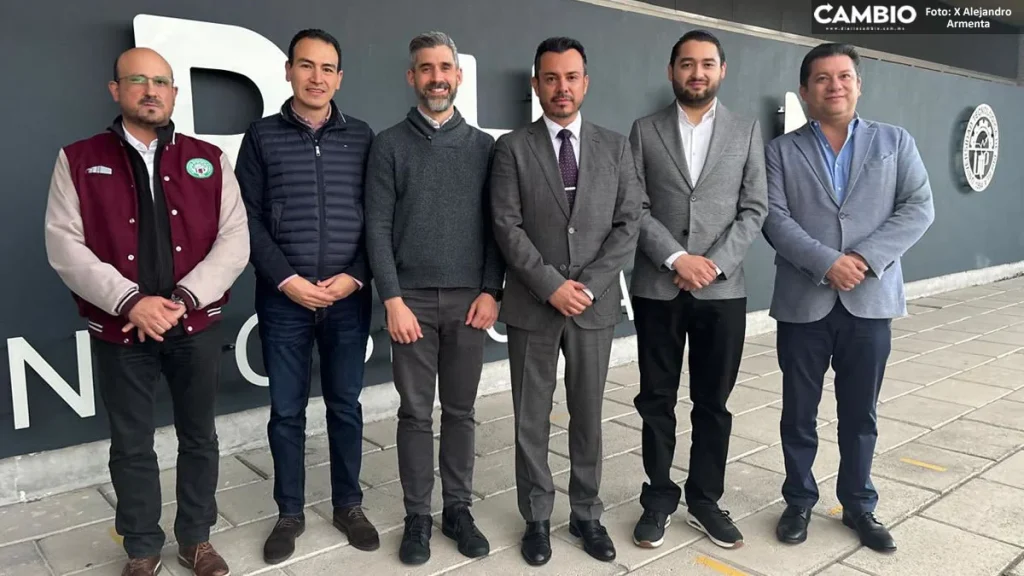 García Parra recibe a representantes de Olinia en su segunda visita a Puebla