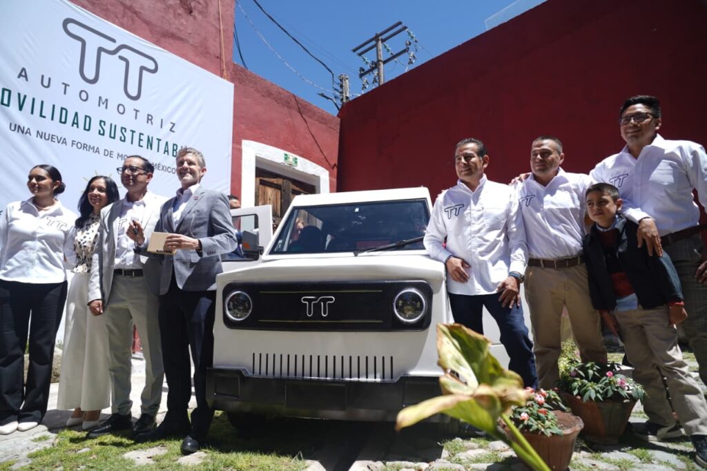 Con desarrollo de talento local, presentan el automóvil eléctrico TT hecho en Tlaxcala